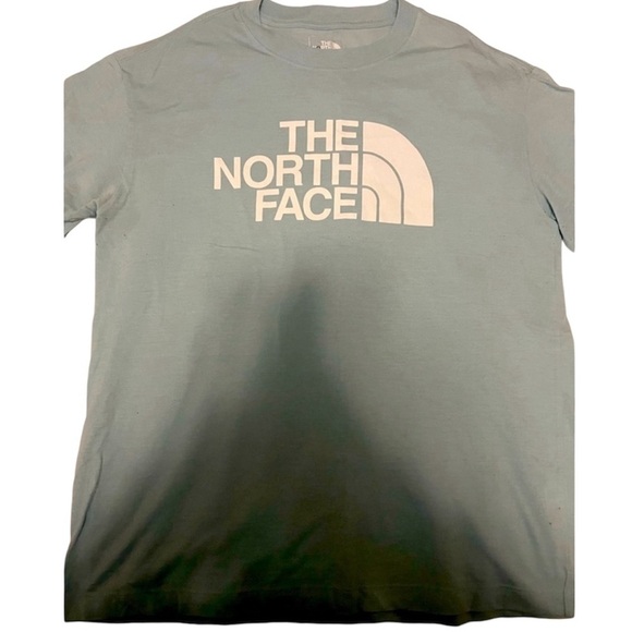 The North Face Relaxed Fit Women’s Medium Lightweight Short Sleeve T-Shirt - Picture 2 of 5